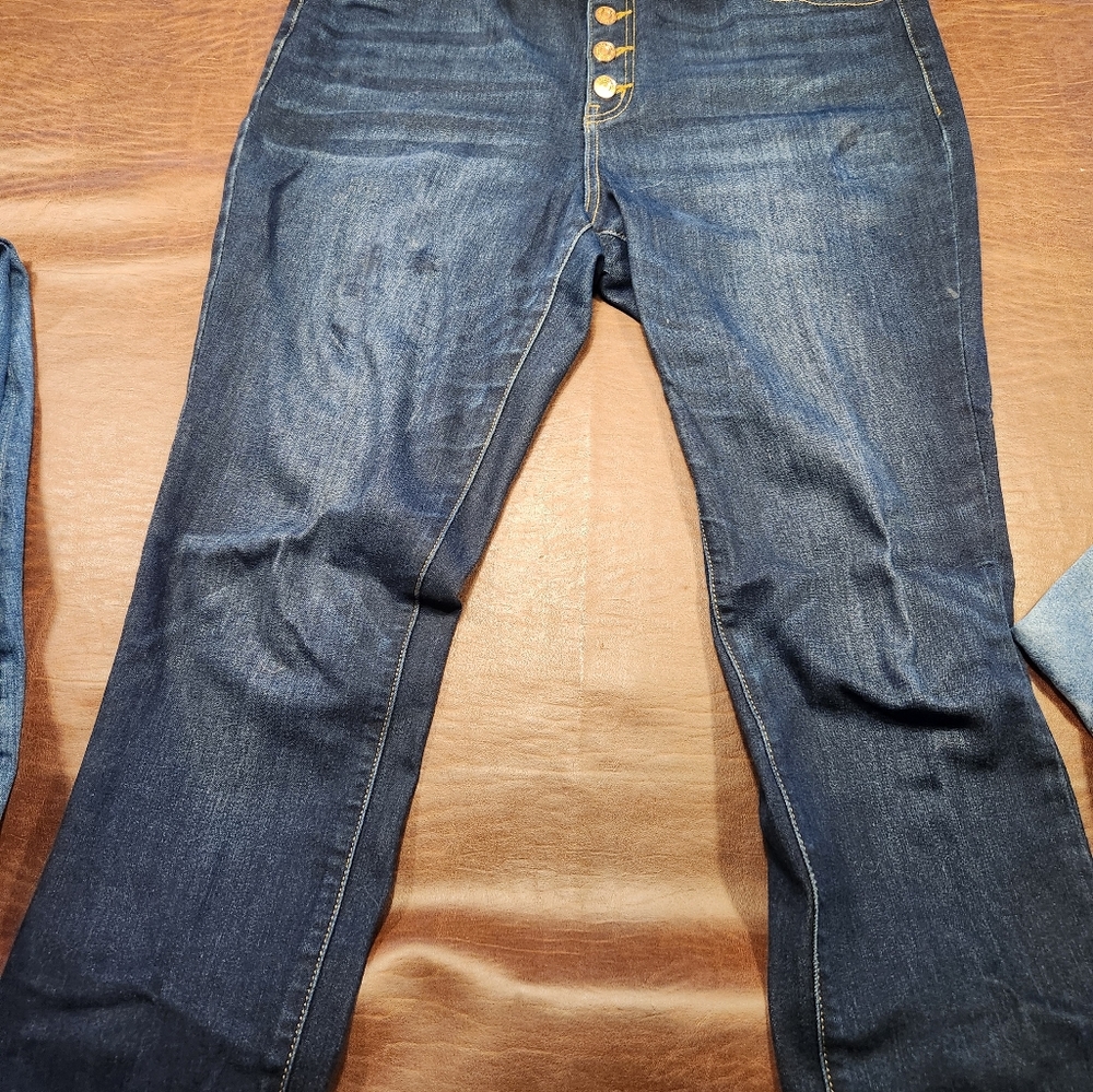 Jeans - Picture 2 of 2
